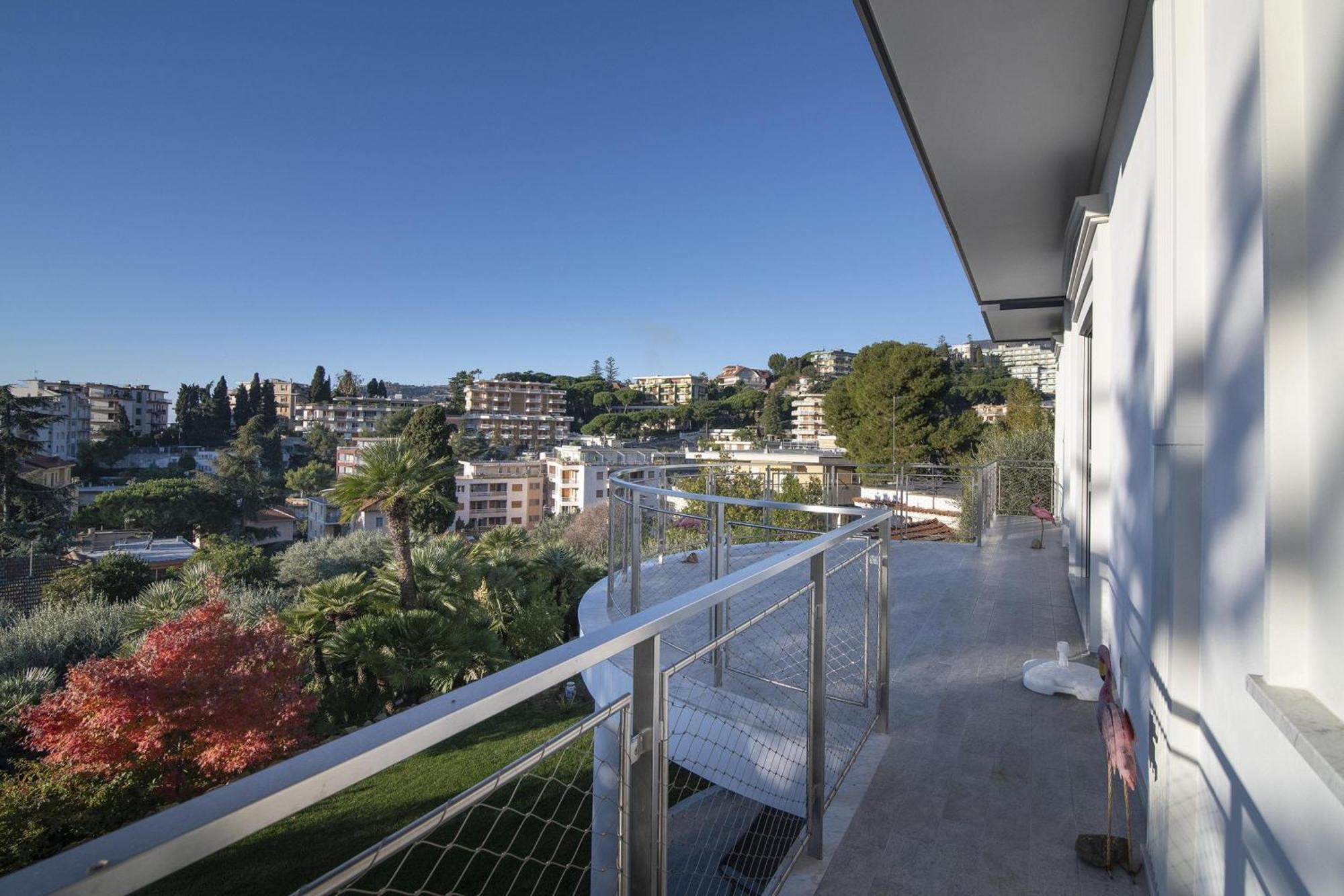 La Lincolnia - With Garden And Seaview - Happy Rentals Σαν Ρέμο Εξωτερικό φωτογραφία