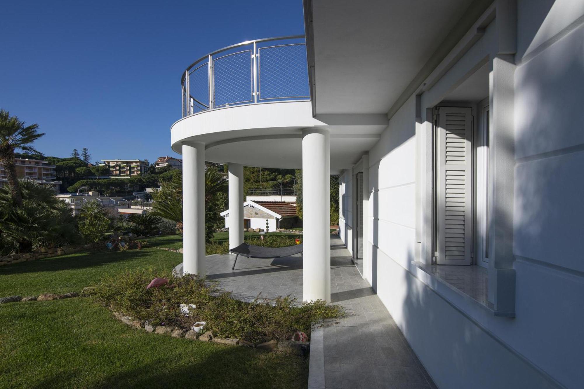 La Lincolnia - With Garden And Seaview - Happy Rentals Σαν Ρέμο Εξωτερικό φωτογραφία